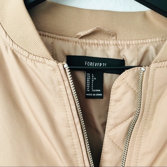 Forever 21 Women’s Varsity Tan Zip Up Puffer Bomber Jacket - Picture 7 of 8